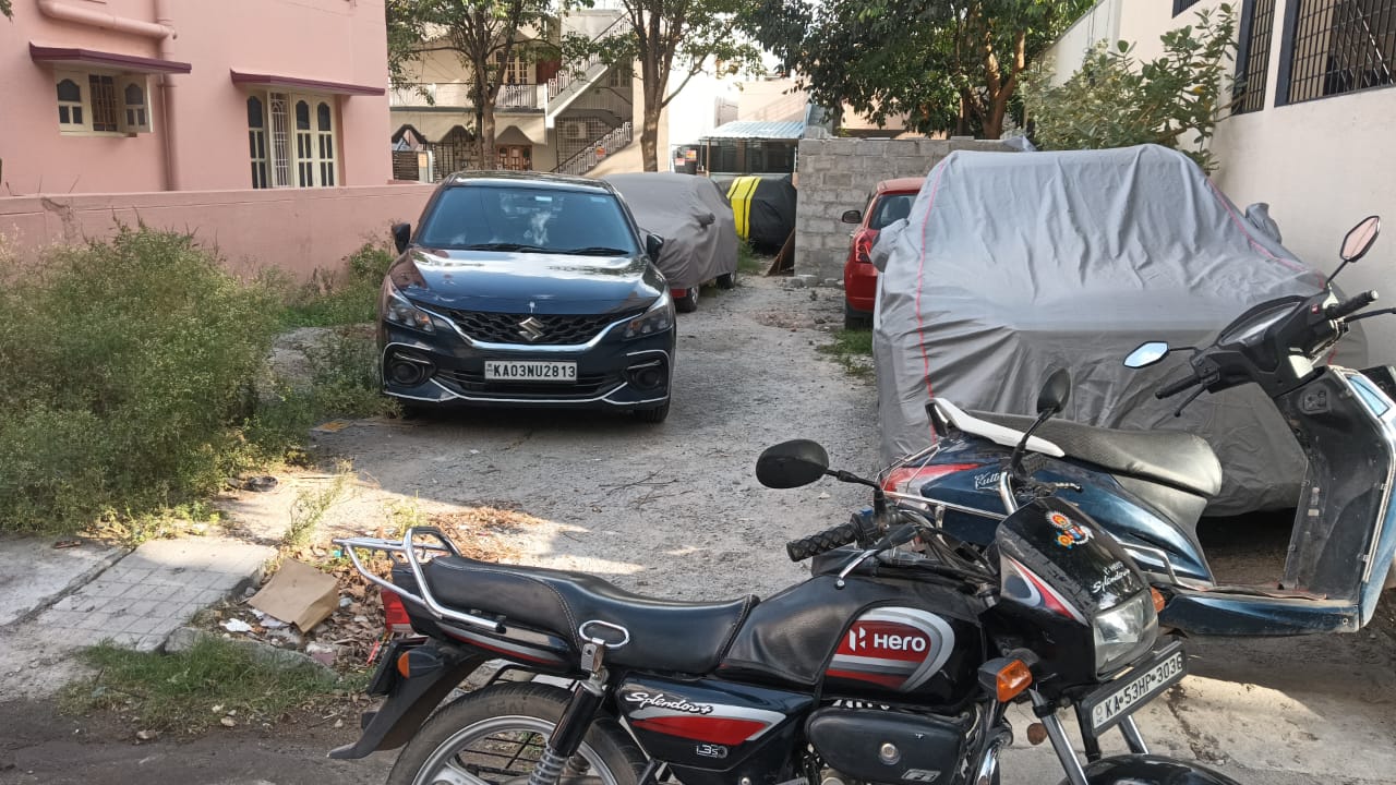 Plot For Sale in Ramamurthy Nagar