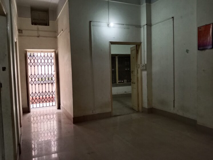 Room, chetla Commercial Office Space 2100 Sq.Ft. In Chetla Kolkata 9047985