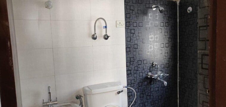 Bathroom, gh-7-crossings-republik 3 Bedroom 1725 Sq.Ft. Apartment In Vijay Nagar Ghaziabad 9048046
