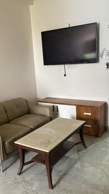 Living Room in 1 BHK Builder Floor at Sector 40 – for Rent