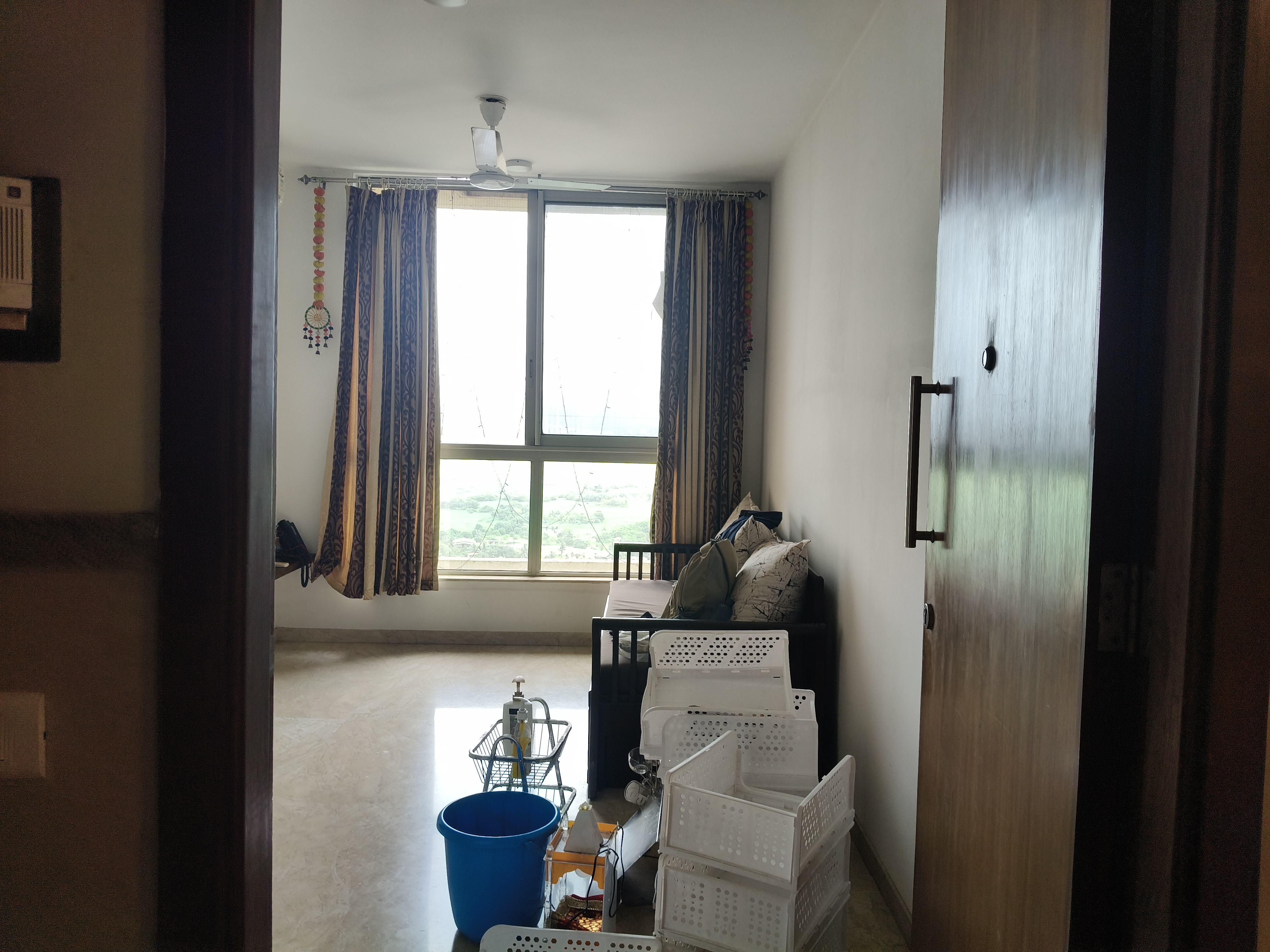 1 BHK Apartment For Rent in Hiranandani Estate Penrose