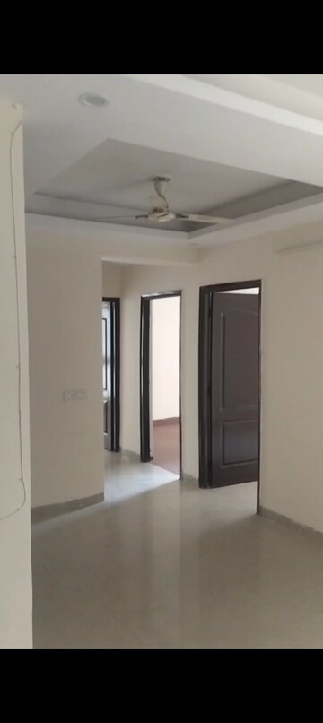 Room in 3 BHK Apartment at Aditya World City, Shahpur Bamheta – for Rent