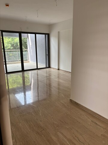 Room in 2 BHK Apartment at Goel Ganga Utopia, Bavdhan – for Rent