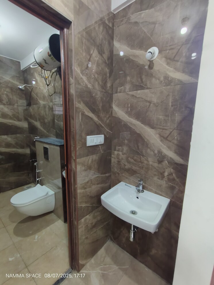 Bathroom, hsr layout 1 Bedroom 600 Sq.Ft. Builder Floor In Hsr Layout Bangalore 9048064