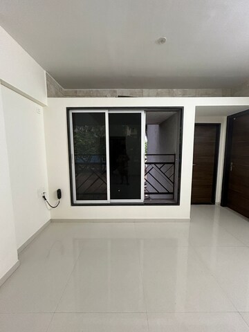 2 BHK Apartment For Rent in Gundecha Greens, Kandivali East