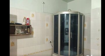 Bathroom in 4 BHK Apartment at Birsa Nagar – for Rent