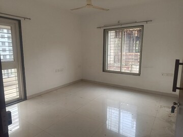 Room in 2 BHK Apartment at Karan Suncoast, Bavdhan – for Rent