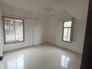 Room in 2 BHK Apartment at Karan Suncoast, Bavdhan – for Rent