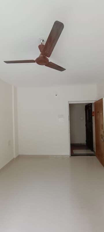 Room in 2 BHK Apartment at Viman Pearl, Viman Nagar – for Rent