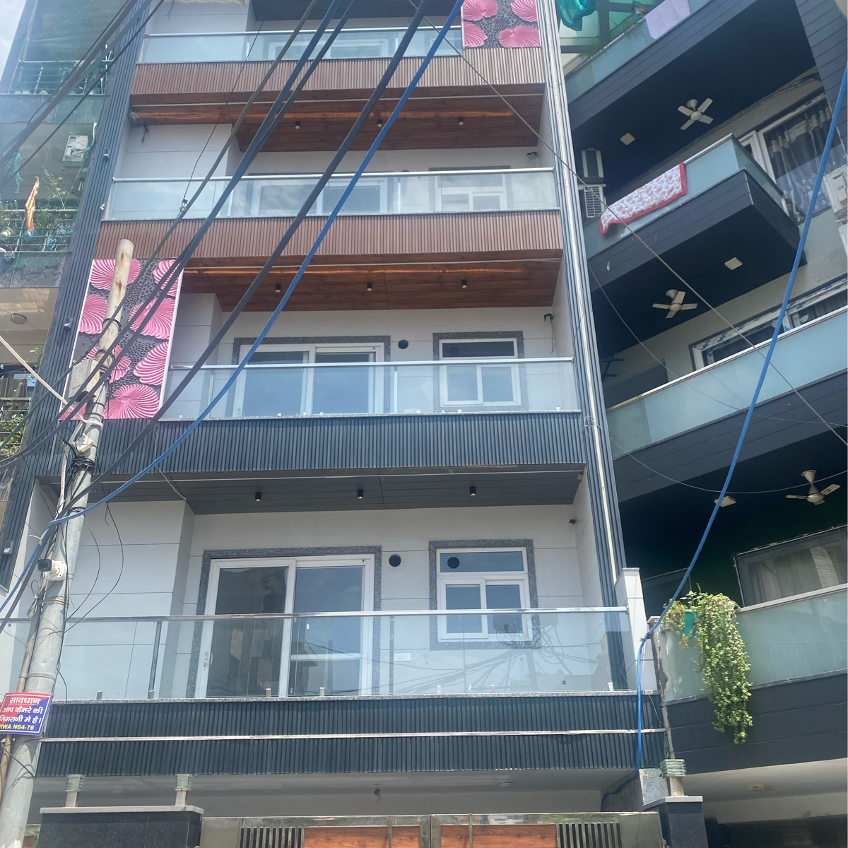 6 BHK + Pooja Room,Servant Room Independent House For Sale in Bali Nagar