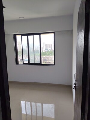 Room in 1 BHK Apartment at Highland Residency CHSL, Balkum Pada – for Sale