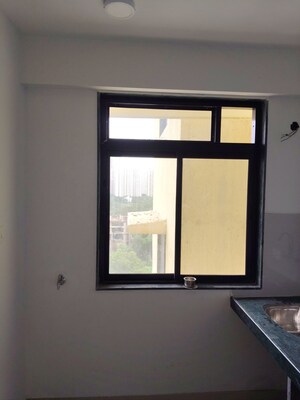 Room in 1 BHK Apartment at Highland Residency CHSL, Balkum Pada – for Sale