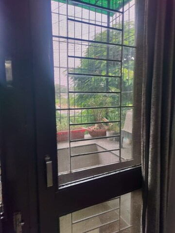 Balcony in 3 BHK Builder Floor at Unitech Arcadia, South City 2 – for Rent