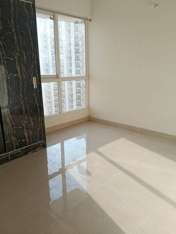 Room in 2 BHK Builder Floor at Signature Global City 63A, Sector 63a – for Rent