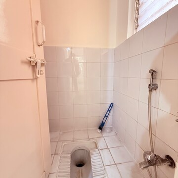 Bathroom in 2 BHK Apartment at Yash Classic, Sutarwadi – for Rent