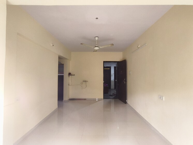 Room, rosa-classique 1 Bedroom 650 Sq.Ft. Apartment In Kasarvadavali Thane 9048376