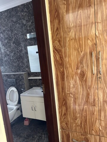 Attached Bathroom in 3 BHK Builder Floor at Sector 45 – for Rent