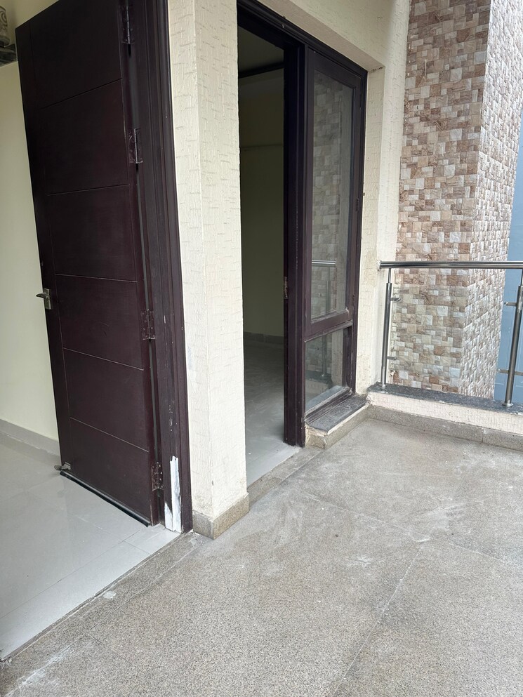 Room, sector 45 3 Bedroom 2000 Sq.Ft. Builder Floor In Sector 45 Gurgaon 9048382