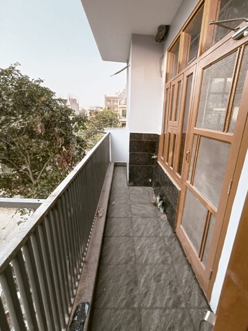Balcony in 2 BHK Builder Floor at Sector 45 – for Rent