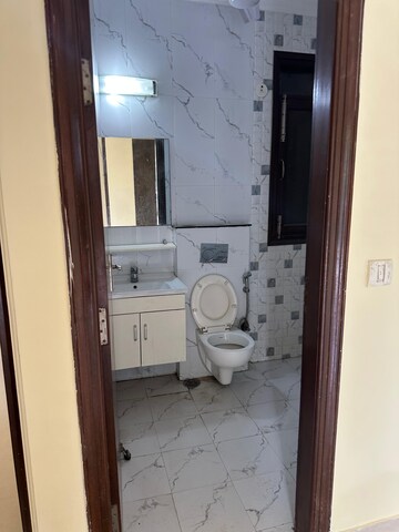 Bathroom in 2 BHK Builder Floor at Sector 45 – for Rent