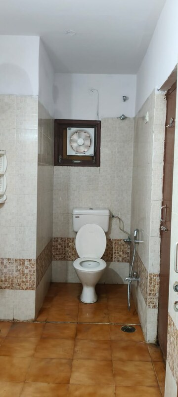 Bathroom in 2 BHK Independent House at Gomti Nagar – for Rent