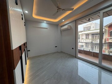 Room in 3 BHK Apartment at Bharat Residency Gurgaon, Sector 15 – for Rent