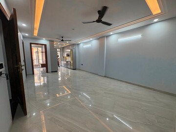 Room in 3 BHK Apartment at Bharat Residency Gurgaon, Sector 15 – for Rent