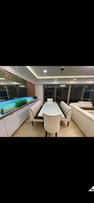 Team Area in 3 BHK Apartment at Hiranandani Estate, Ghodbunder Road – for Rent