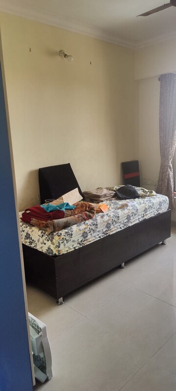 Bedroom in 2 BHK Apartment at Kukreja Residency, Chembur – for Rent