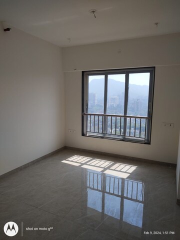 Room in 3 BHK Apartment at Thapar Suburbia, Chembur – for Rent
