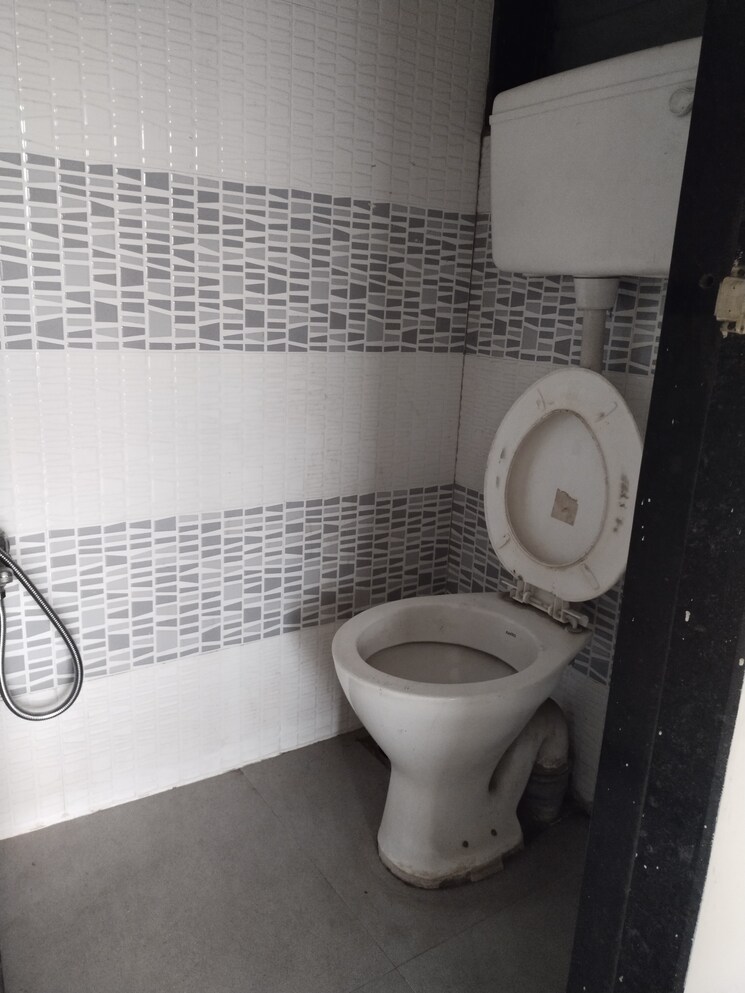 Bathroom, aashiyana-avenue-chs 1 Bedroom 700 Sq.Ft. Apartment In Karanjade Navi Mumbai 9048470