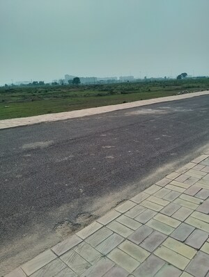  Plot For Sale in Wave Hitech City, Wave City