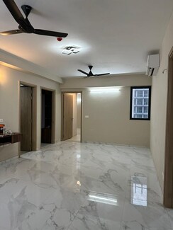 3.5 BHK + Servant Room Apartment For Sale in M3M Skywalk