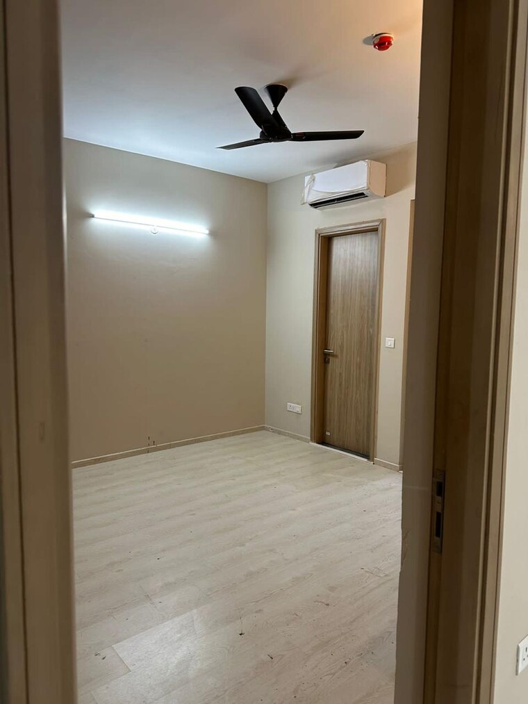 Room, m3m-skywalk 3.5 Bedroom 2074 Sq.Ft. Apartment In Sector 74 Gurgaon 9048495