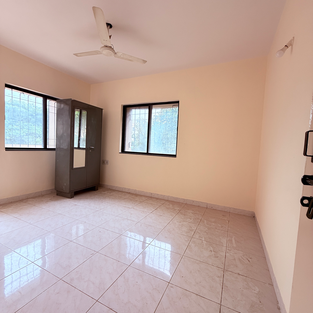 2.5 BHK Apartment For Sale in Kumar Shantiniketan Phase 1