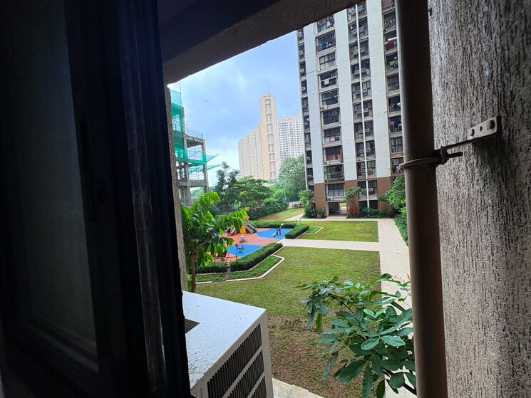 Balcony, lodha-quality-home-tower-2 1 Bedroom 317 Sq.Ft. Apartment In Saket Complex Thane 9048509