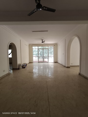 Room in 3 BHK Builder Floor at Koramangala – for Rent