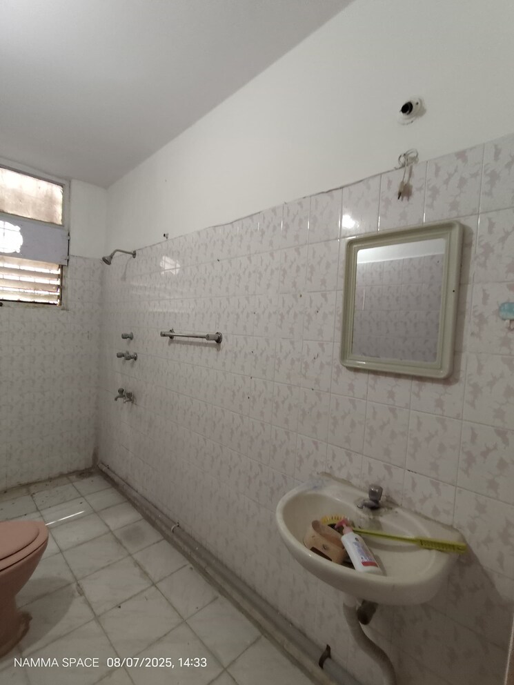 Bathroom, koramangala 3 Bedroom 1600 Sq.Ft. Builder Floor In Koramangala Bangalore 9048375