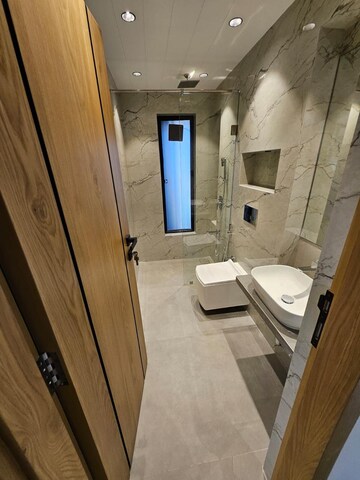 Attached Bathroom in 4 BHK Apartment at Pebbles Marina, Santacruz West – for Rent