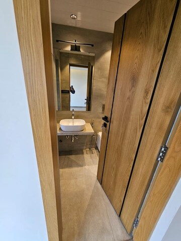 Attached Bathroom in 4 BHK Apartment at Pebbles Marina, Santacruz West – for Rent