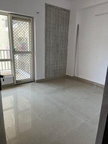 Room in 2 BHK Apartment at Nirala Aspire, Sector 16 Greater Noida – for Sale