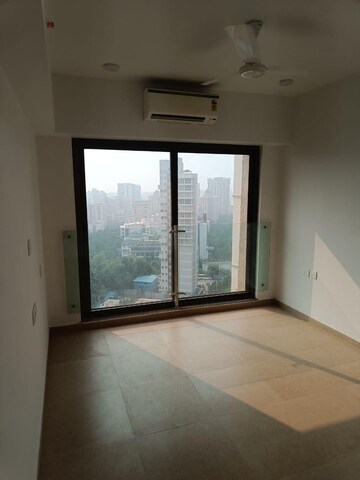 Room in 3 BHK Apartment at Kanakia Silicon Valley, Powai – for Rent