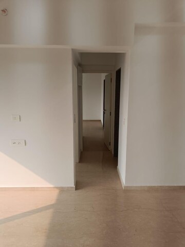 Room in 3 BHK Apartment at Kanakia Silicon Valley, Powai – for Rent