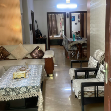 Living Room in 2.5 BHK Villa at Sector 21 – for Rent