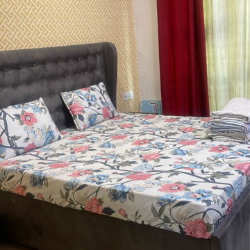 Room in 2.5 BHK Villa at Sector 21 – for Rent