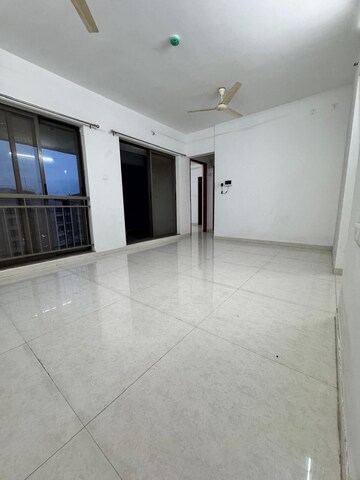 Room in 1 BHK Apartment at Nirvana Lifecity, Lohgaon – for Rent