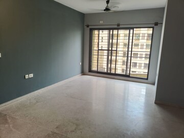 Room in 2 BHK Apartment at Acme Ozone, Manpada – for Rent