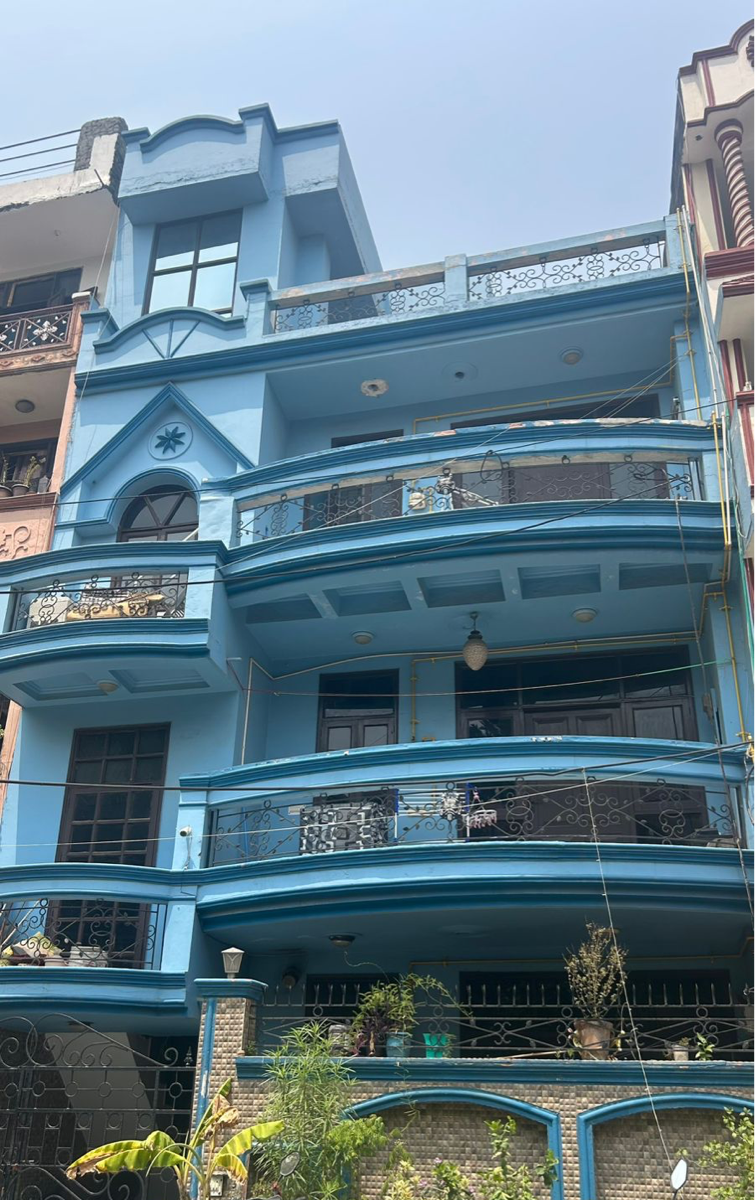 6 BHK + Pooja Room,Servant Room,Study Room Independent House For Sale in Noida Authority Sector 50