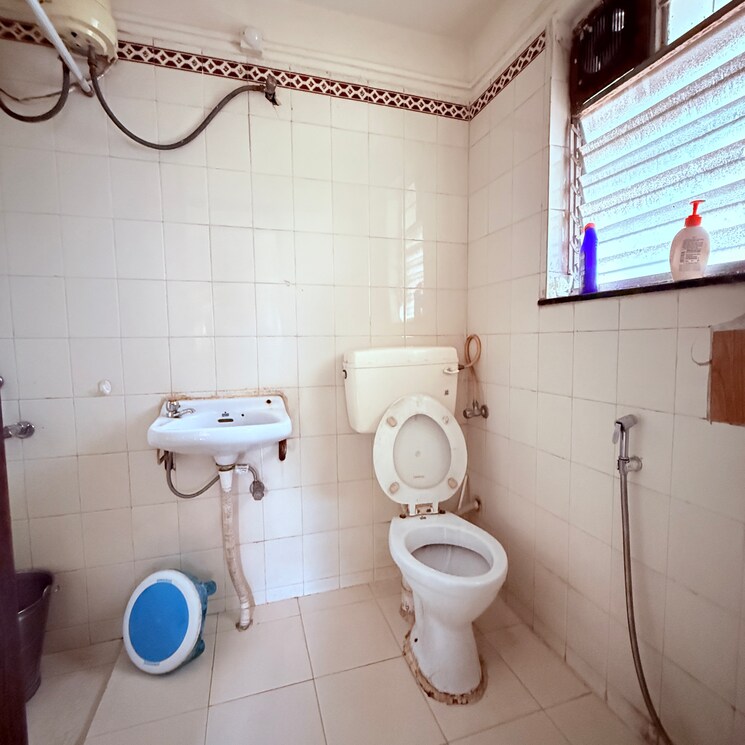 Bathroom, chidanand-chs 2 Bedroom 750 Sq.Ft. Apartment In Sutarwadi Pune 9048714