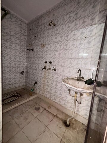 Bathroom in 1 BHK Builder Floor at Sector 1 Vaishali – for Sale